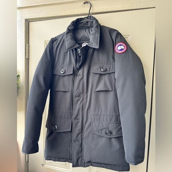 Canada Goose Banff Parka Size Medium - Picture 3 of 16